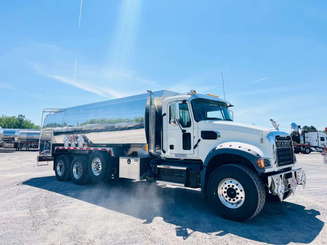 Custom tank truck built by Tri Tank